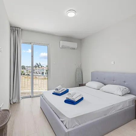 Latitudes 1 Bedroom *