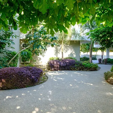 Апартаменты Latitudes 1 Bedroom