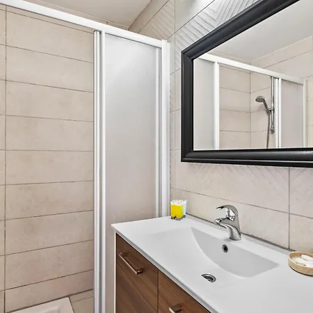 Latitudes 1 Bedroom * Meneou