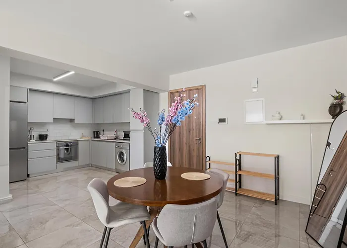 Latitudes 1 Bedroom Meneou